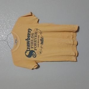 Junk food Beatles shirt medium